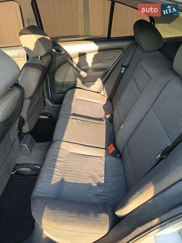 Лифтбек Skoda Octavia 2001 в Попельне