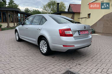 Лифтбек Skoda Octavia 2016 в Виноградове