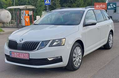 Универсал Skoda Octavia 2019 в Ровно