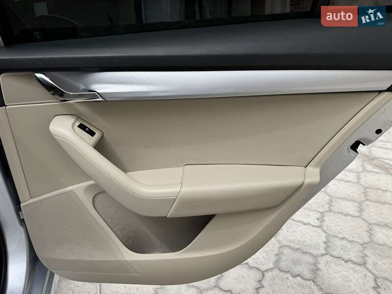 Универсал Skoda Octavia 2016 в Ровно