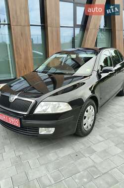 Лифтбек Skoda Octavia 2008 в Луцке