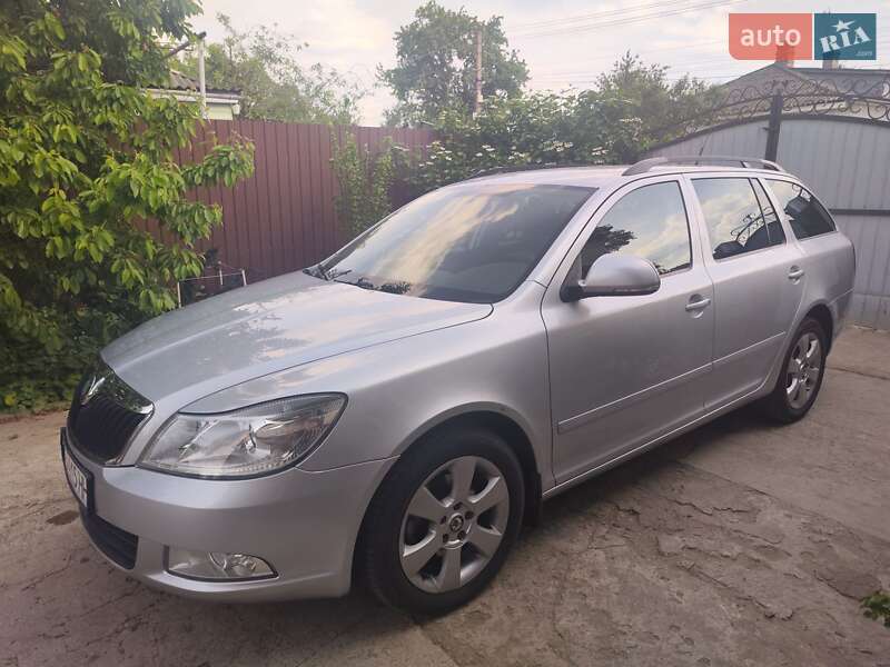 Универсал Skoda Octavia 2010 в 