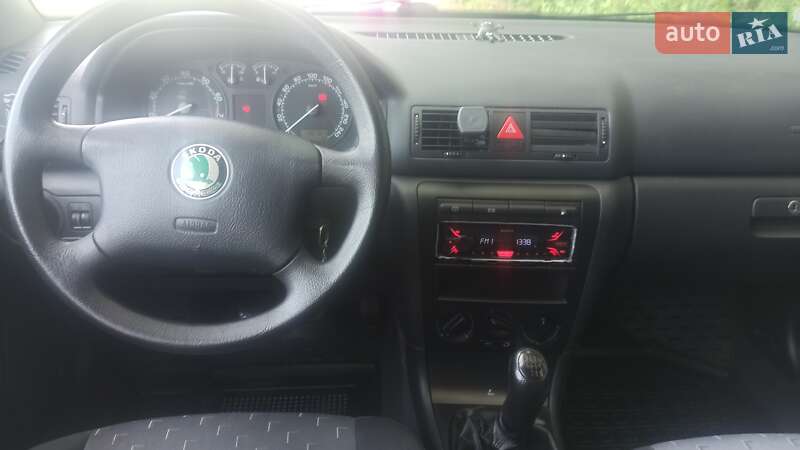 Лифтбек Skoda Octavia 2002 в Виннице