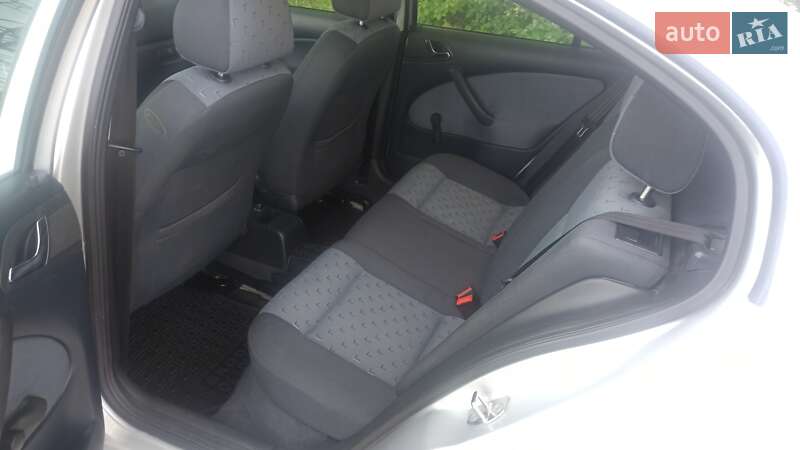 Лифтбек Skoda Octavia 2002 в Виннице
