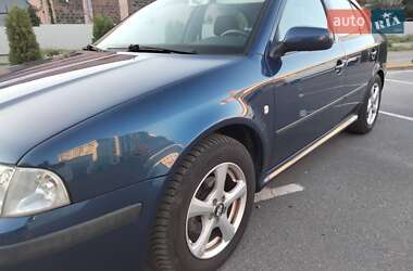Лифтбек Skoda Octavia 2008 в 