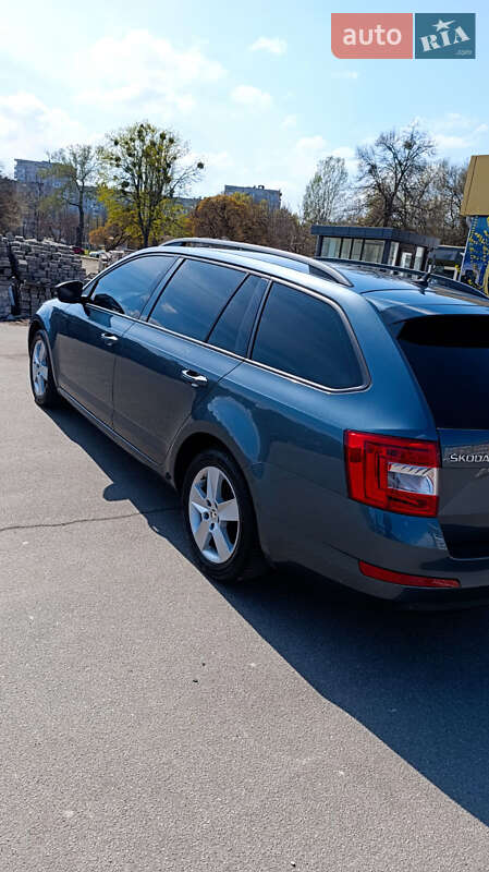 Универсал Skoda Octavia 2015 в Харькове