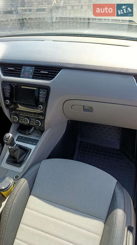 Универсал Skoda Octavia 2015 в Харькове