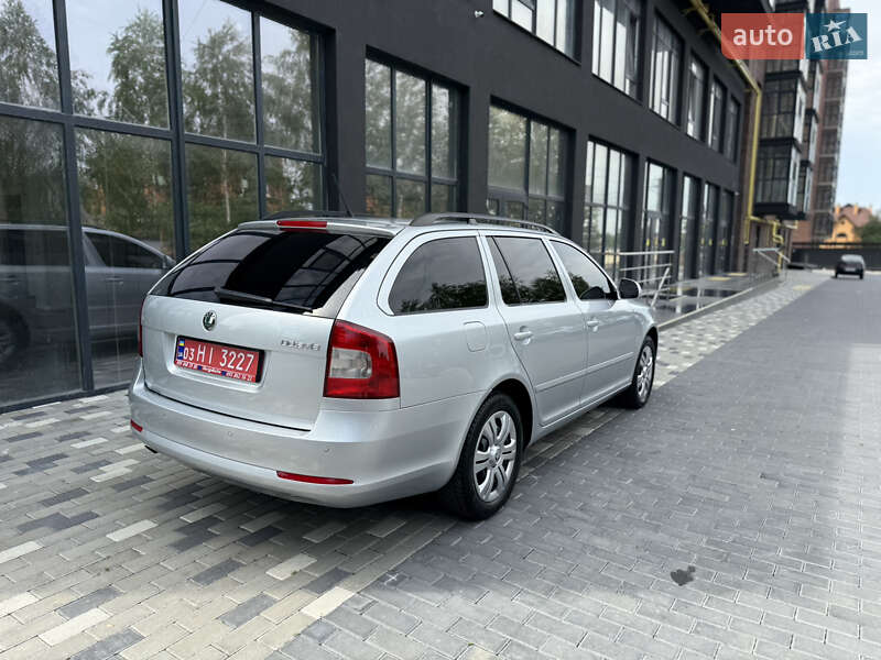 Универсал Skoda Octavia 2010 в Полтаве