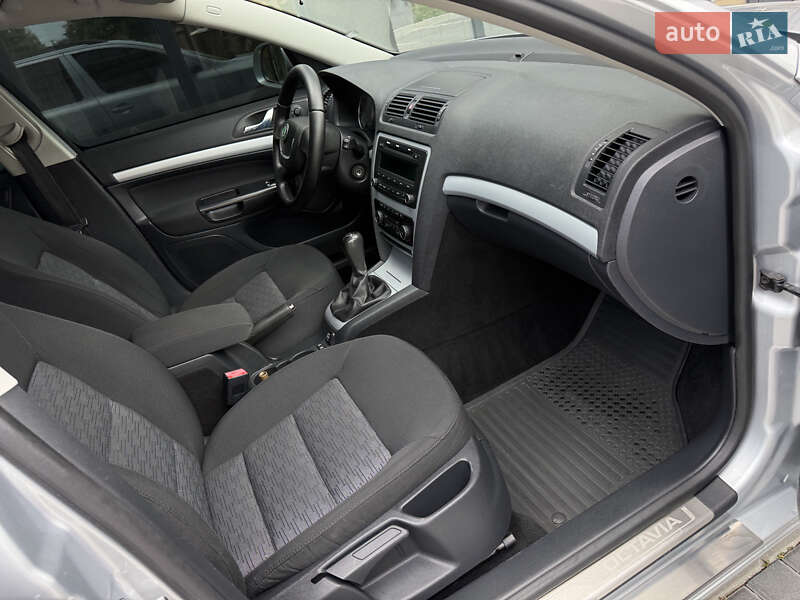 Универсал Skoda Octavia 2010 в Полтаве