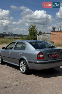 Лифтбек Skoda Octavia 2005 в 