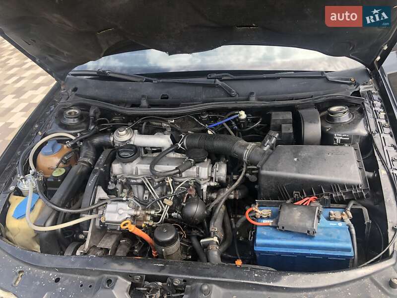 Лифтбек Skoda Octavia 2000 в Варве