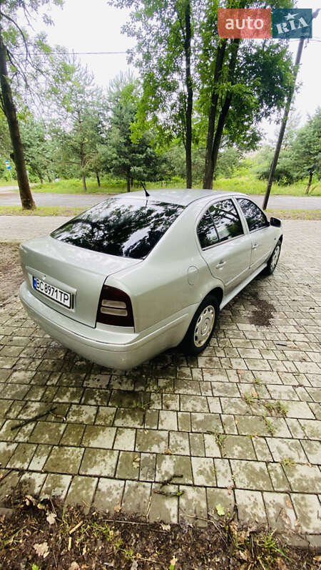 Лифтбек Skoda Octavia 2004 в Львове
