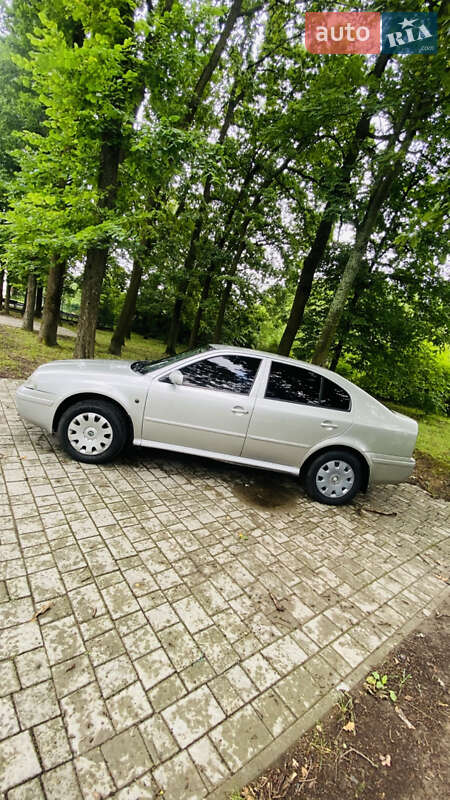 Лифтбек Skoda Octavia 2004 в Львове