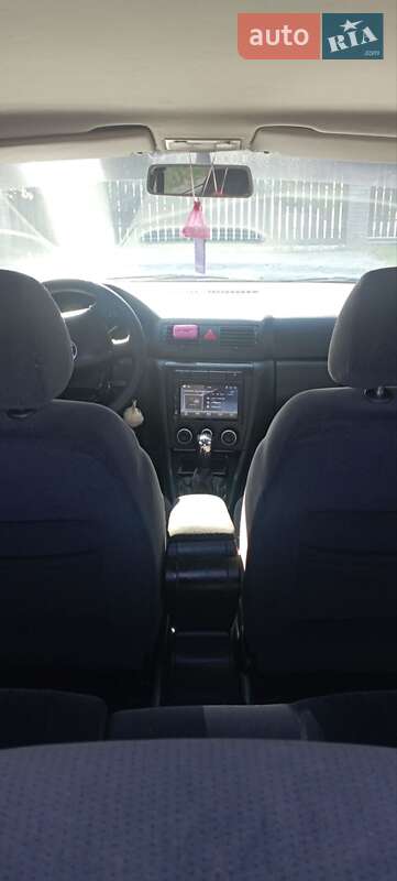Лифтбек Skoda Octavia 2004 в Староконстантинове