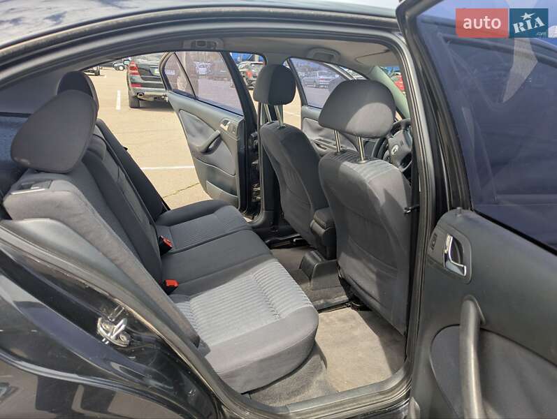Лифтбек Skoda Octavia 2004 в Киеве