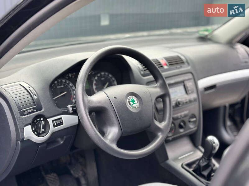 Универсал Skoda Octavia 2005 в Самборе