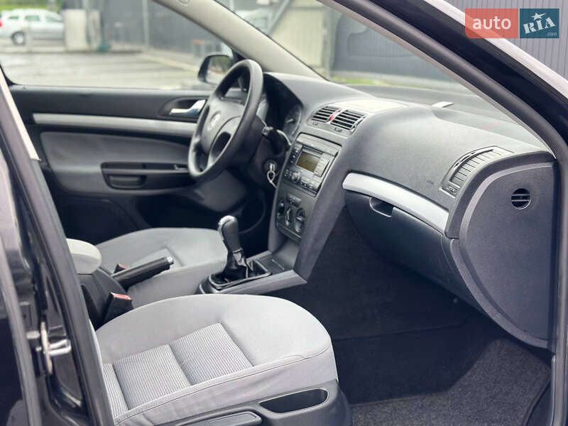 Универсал Skoda Octavia 2005 в Самборе