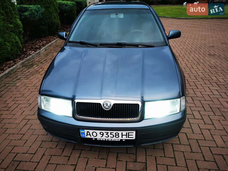 Лифтбек Skoda Octavia 2004 в Косове