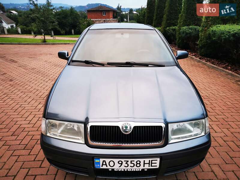 Лифтбек Skoda Octavia 2004 в Косове