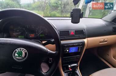 Лифтбек Skoda Octavia 2001 в 