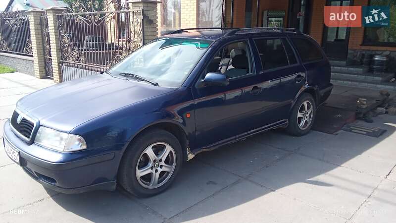 Универсал Skoda Octavia 2000 в Переяславе