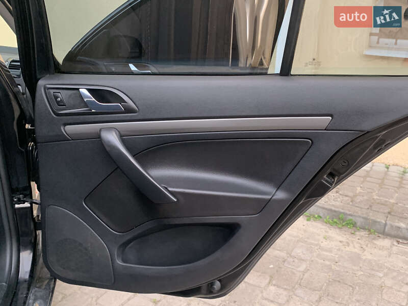 Лифтбек Skoda Octavia 2007 в Трускавце