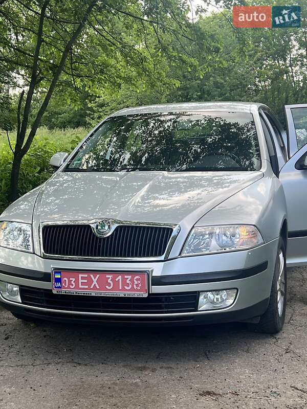 Лифтбек Skoda Octavia 2008 в Житомире