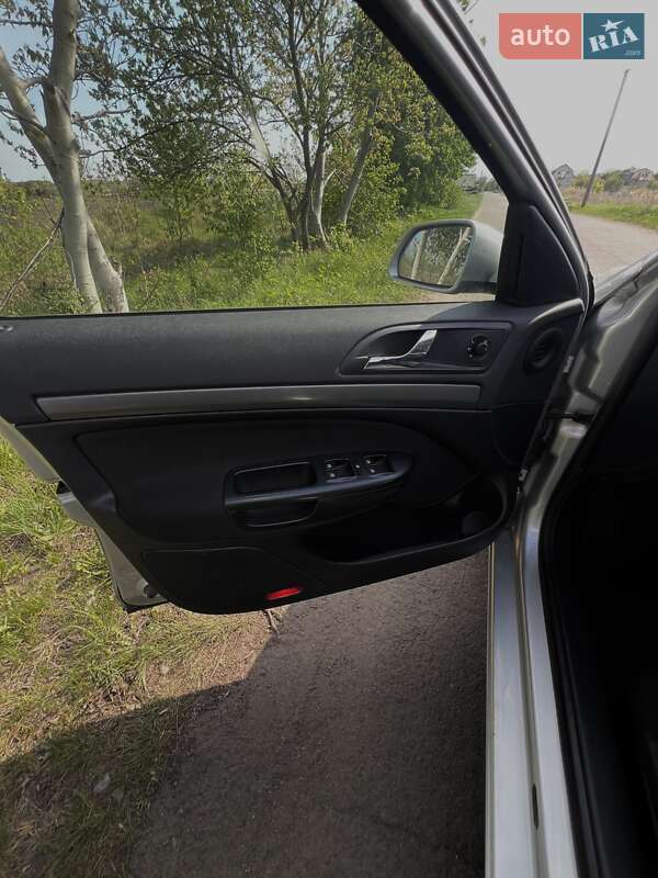Лифтбек Skoda Octavia 2008 в Житомире
