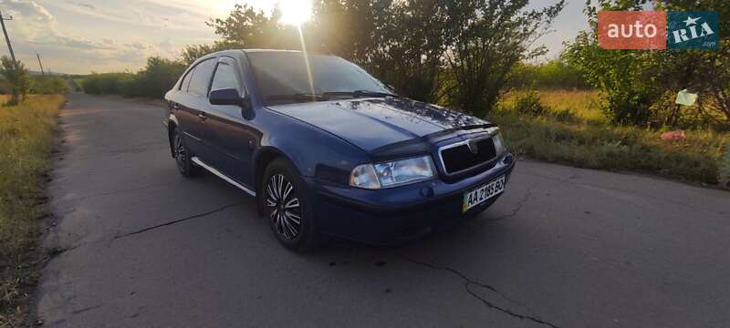Лифтбек Skoda Octavia 1999 в Первомайске
