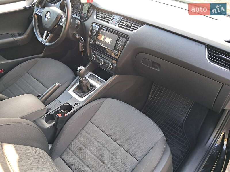 Універсал Skoda Octavia 2015 в Івано-Франківську