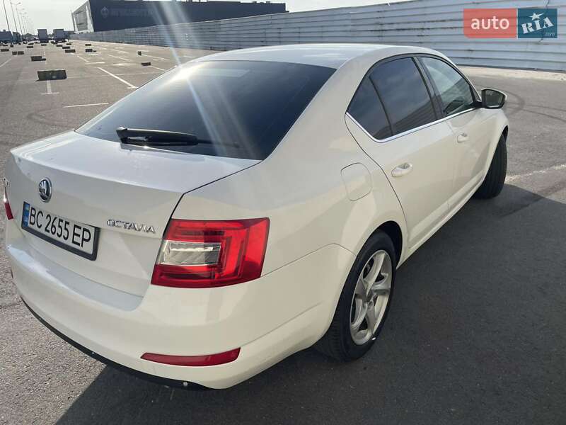 Лифтбек Skoda Octavia 2015 в Львове