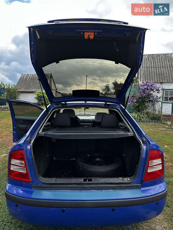 Лифтбек Skoda Octavia 2009 в Черкассах