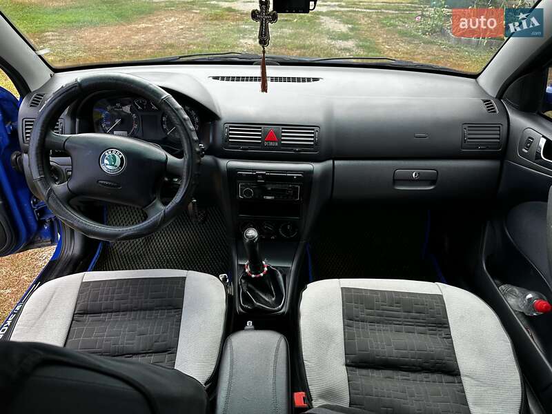 Лифтбек Skoda Octavia 2009 в Черкассах