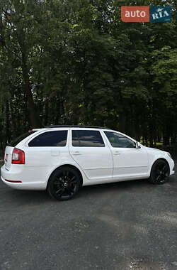 Универсал Skoda Octavia 2010 в 