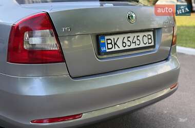 Лифтбек Skoda Octavia 2012 в 