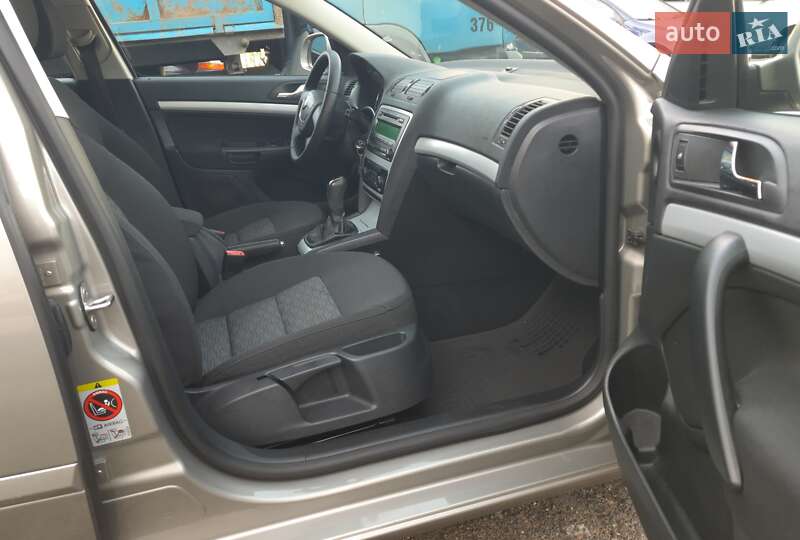Лифтбек Skoda Octavia 2011 в Хмельницком