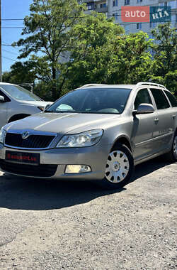 Универсал Skoda Octavia 2012 в 