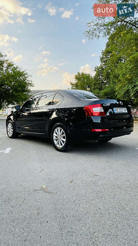 Лифтбек Skoda Octavia 2017 в Подгородном
