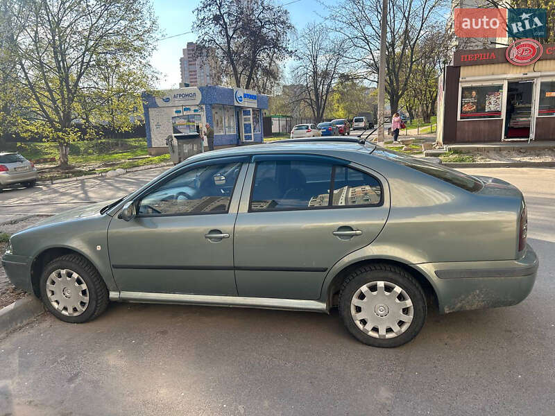Лифтбек Skoda Octavia 2002 в Харькове