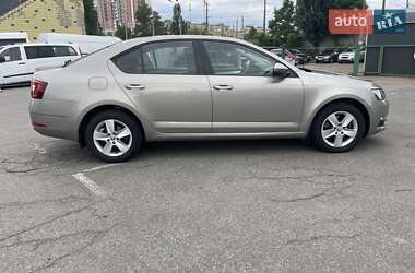Ліфтбек Skoda Octavia 2019 в 
