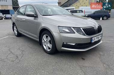 Ліфтбек Skoda Octavia 2019 в 