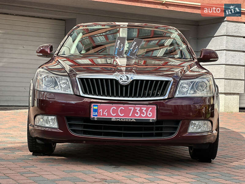 Лифтбек Skoda Octavia 2010 в Ивано-Франковске
