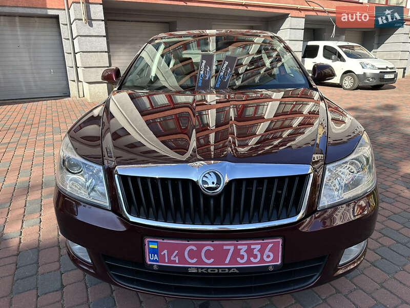 Лифтбек Skoda Octavia 2010 в Ивано-Франковске