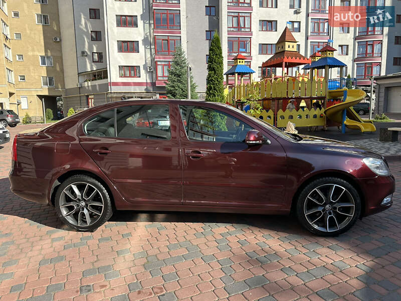 Лифтбек Skoda Octavia 2010 в Ивано-Франковске
