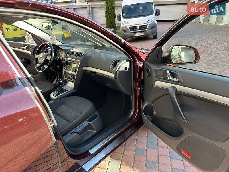 Лифтбек Skoda Octavia 2010 в Ивано-Франковске