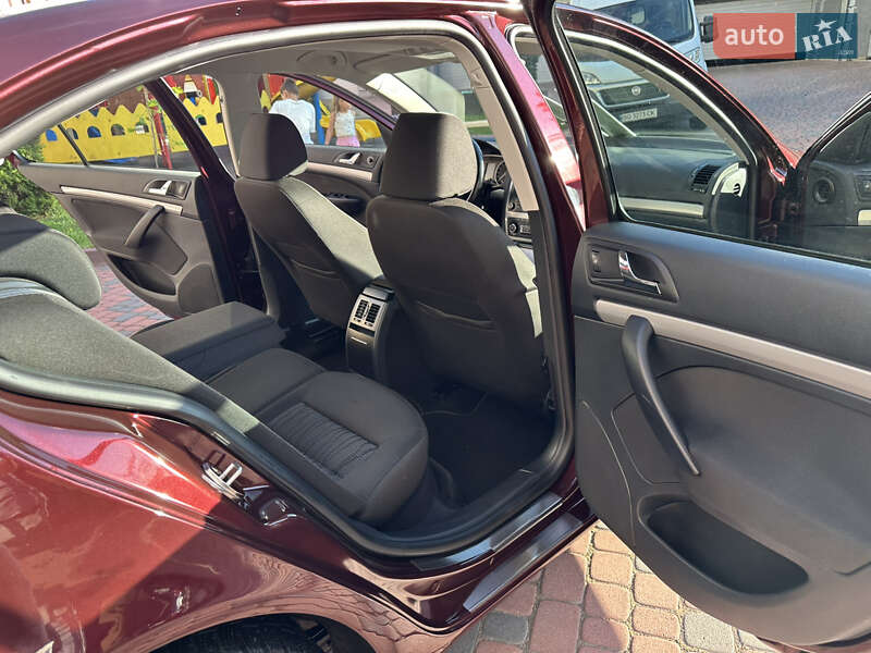 Лифтбек Skoda Octavia 2010 в Ивано-Франковске
