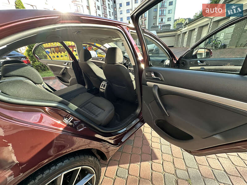 Лифтбек Skoda Octavia 2010 в Ивано-Франковске