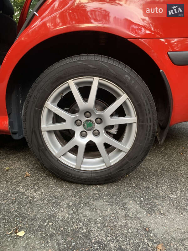 Лифтбек Skoda Octavia 2008 в Житомире
