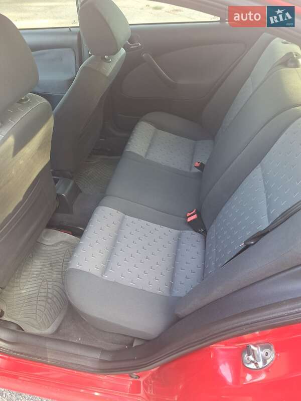 Лифтбек Skoda Octavia 2006 в Ромнах
