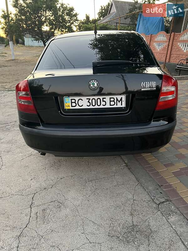 Лифтбек Skoda Octavia 2008 в Мостиске